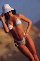 bikini061.jpg 45,542 bytes